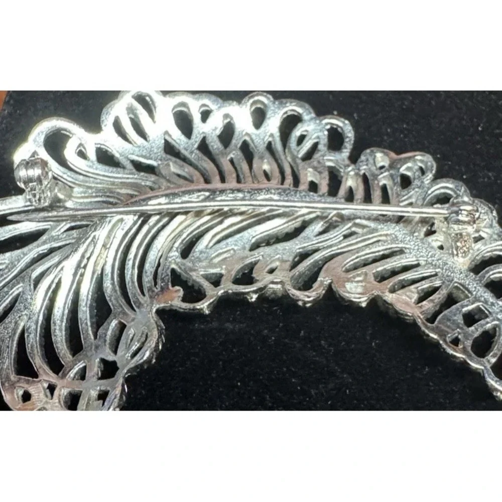 Vintage Silver Tone Brooch Curved Feather Leaf Filigree Pin